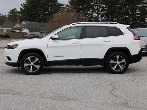 Used 2019 Jeep Cherokee Limited AWD/4WD image 2