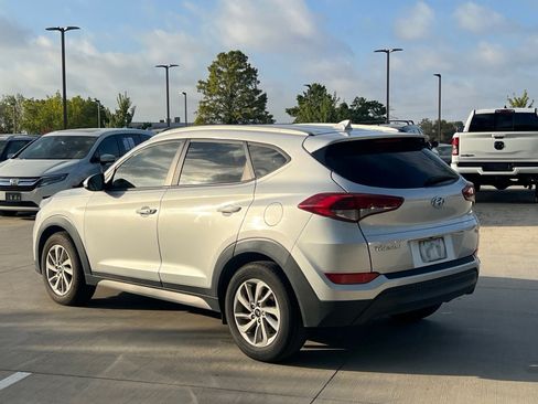 Used 2017 Hyundai Tucson SE Plus w/ Cargo Package FWD image 10