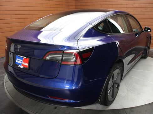 Used 2023 Tesla Model 3 Standard Range image 19