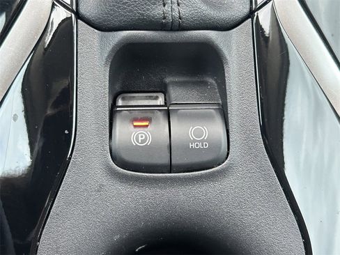Used 2022 Toyota Corolla LE image 28