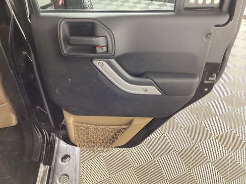 Used 2015 Jeep Wrangler Unlimited Rubicon w/ Dual Top Group image 11