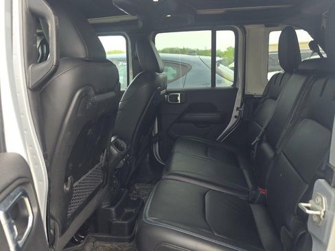 Used 2024 Jeep Wrangler Unlimited Rubicon 4xe AWD/4WD image 10