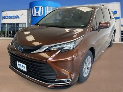 Used 2024 Toyota Sienna XLE