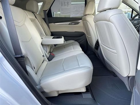 Used 2020 Cadillac XT5 Premium Luxury image 25