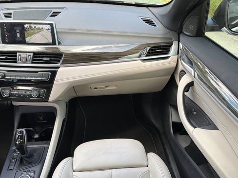 Used 2021 BMW X1 sDrive28i w/ Premium Package FWD image 16