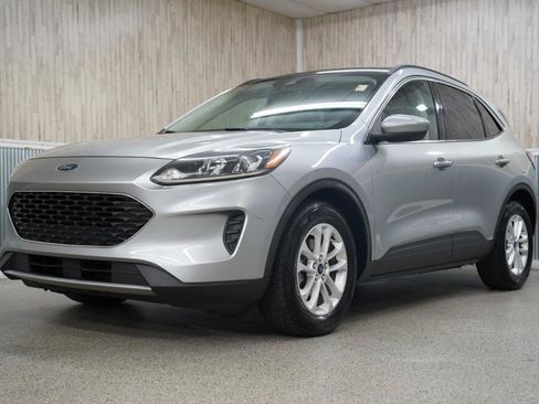 Used 2021 Ford Escape SE w/ Convenience Package FWD image 4
