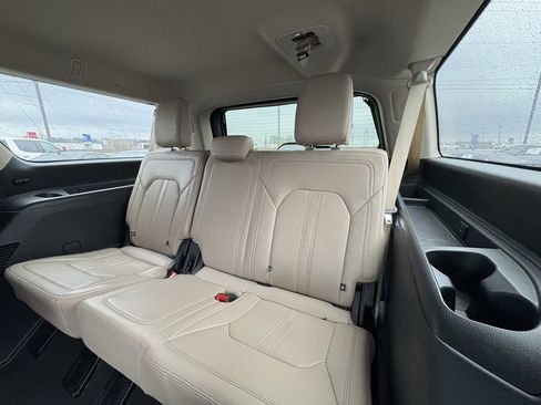 Used 2024 Ford Expedition Max Limited image 29