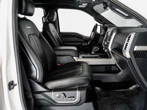 Used 2015 Ford F150 Platinum w/ Equipment Group 701A Luxury image 35