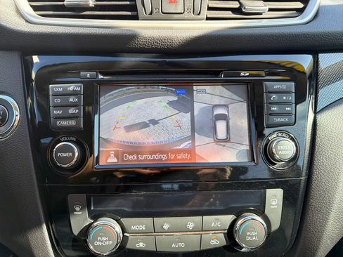 Used 2016 Nissan Rogue SL w/ SL Premium Package image 20