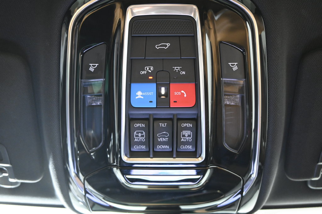 Used 2022 Jeep Grand Cherokee Summit w/ Adv Protech Group IV AWD/4WD image 34