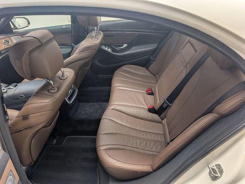 Used 2017 Mercedes-Benz S 550 Sedan image 32