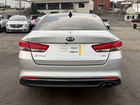 Used 2016 Kia Optima EX w/ Premium Package FWD image 9