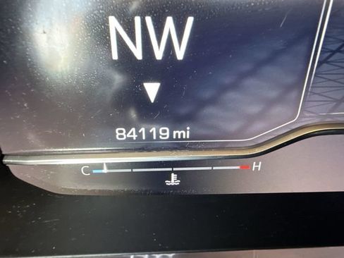 Certified 2022 GMC Yukon XL AT4 AWD/4WD image 12