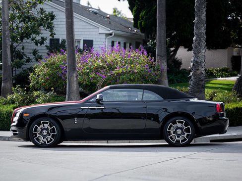 Used 2019 Rolls-Royce Dawn image 4