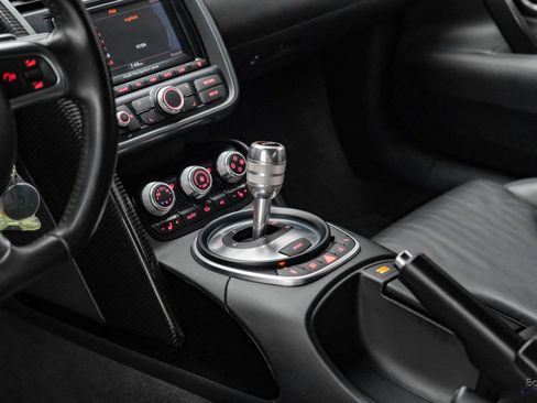 Used 2010 Audi R8 V10 image 67