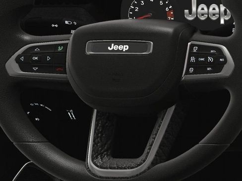 New 2025 Jeep Compass Latitude w/ Sun & Sound Group image 24