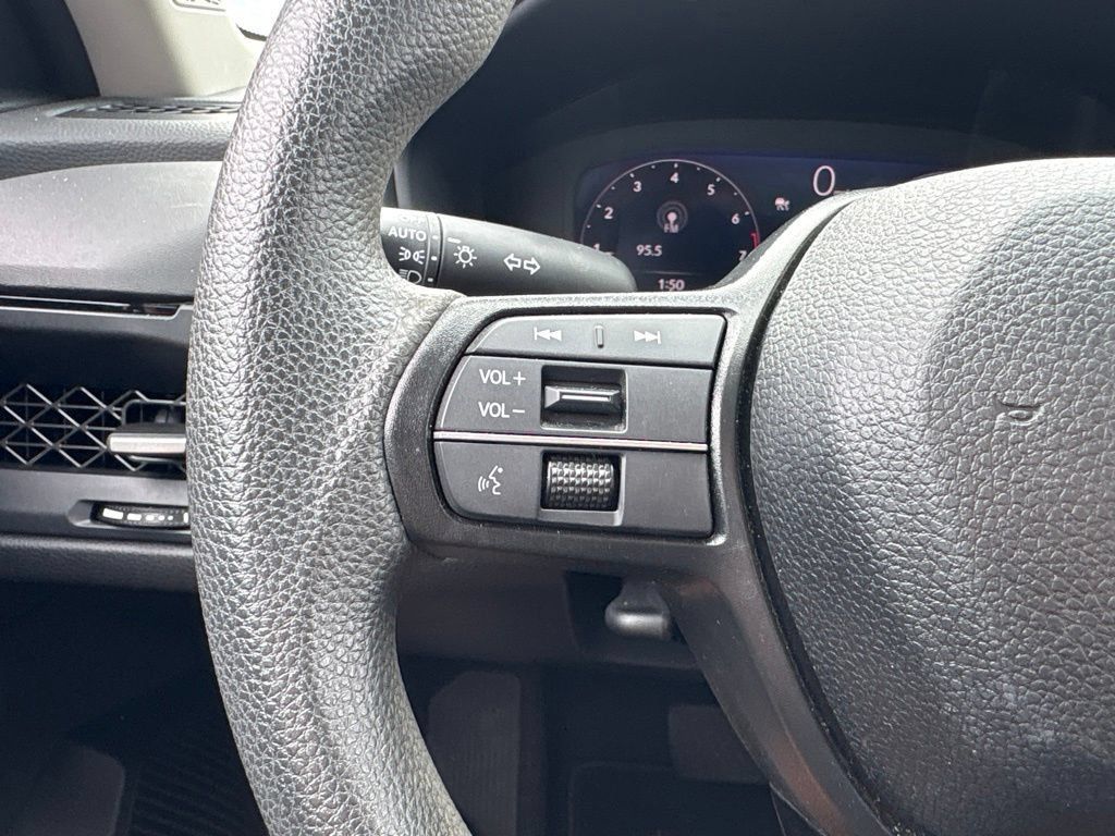 Used 2023 Honda Accord EX image 20