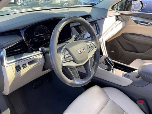 Used 2019 Cadillac XT5 Premium Luxury AWD/4WD image 16