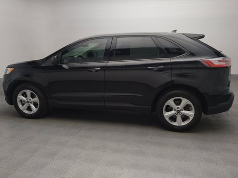 Used 2020 Ford Edge SE FWD image 3