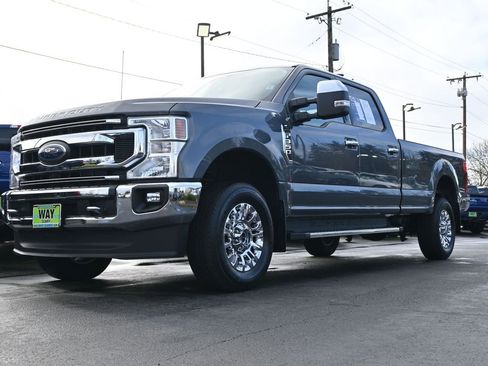 Used 2022 Ford F350 XLT w/ XLT Premium Package image 7