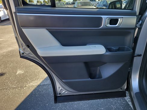 Used 2025 Hyundai Santa Fe SEL image 13