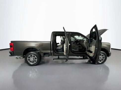 Used 2025 Ford F350 Platinum w/ Platinum Plus Package AWD/4WD image 31