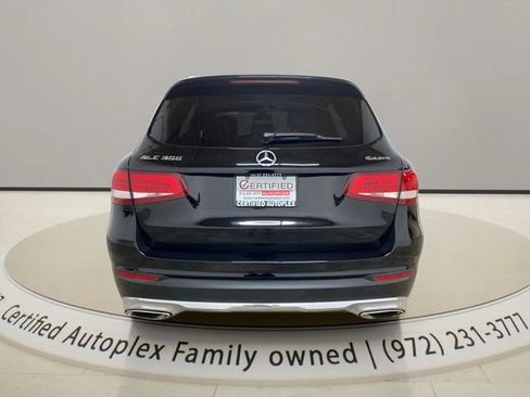 Used 2017 Mercedes-Benz GLC 300 4MATIC image 4
