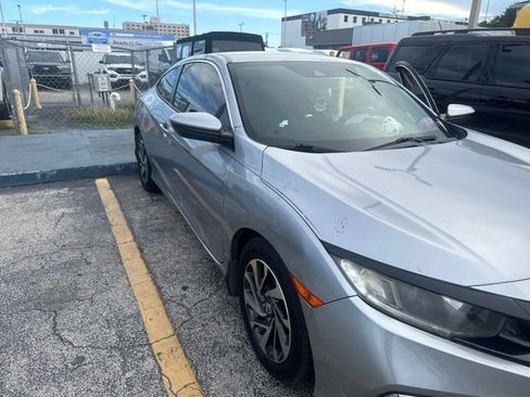 Used 2020 Honda Civic LX image 2