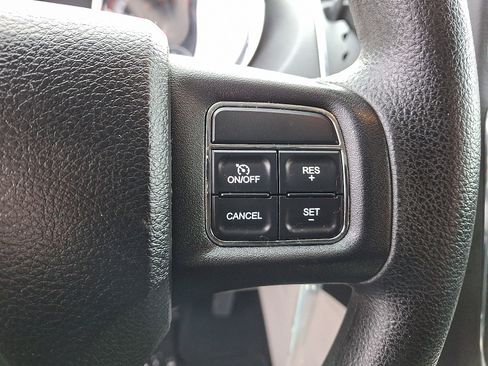 Used 2012 Dodge Grand Caravan SXT image 19