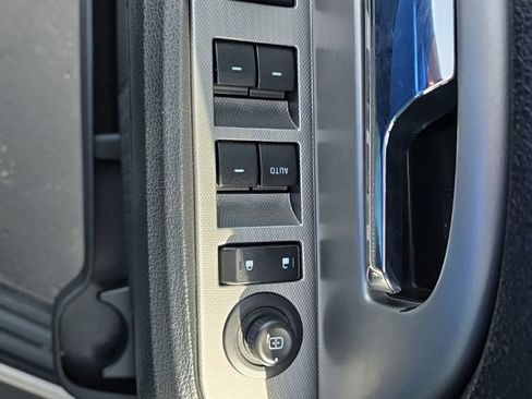 Used 2017 Ford Expedition EL XLT w/ Equipment Group 202A AWD/4WD image 27