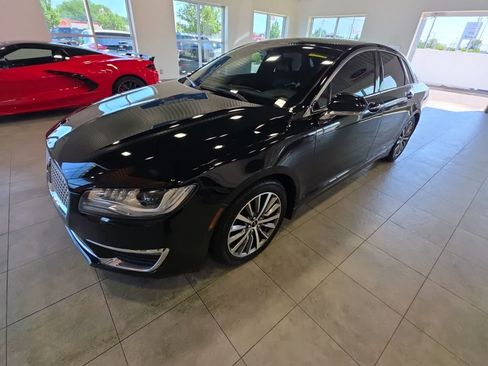 Used 2018 Lincoln MKZ Premiere FWD image 1