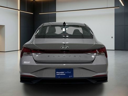 Certified 2023 Hyundai Elantra SEL FWD image 4