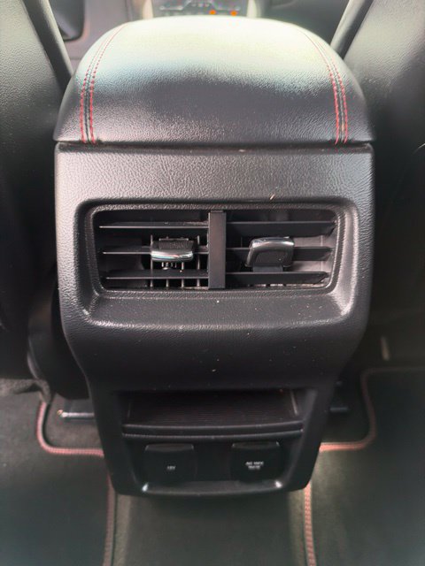 Used 2020 Ford Edge ST-Line FWD image 17