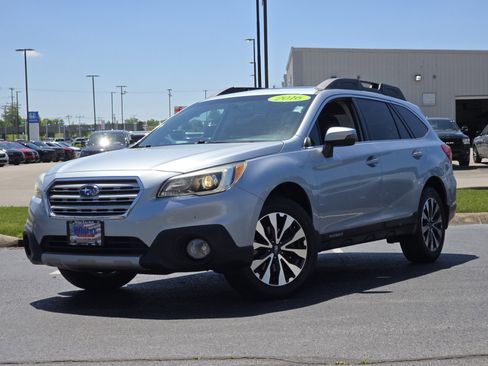 Used 2016 Subaru Outback 2.5i Limited AWD/4WD image 2
