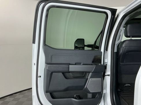 Certified 2025 Ford F350 Lariat w/ Black Appearance Package image 29