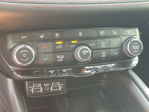 Used 2023 Dodge Durango R/T RWD image 36