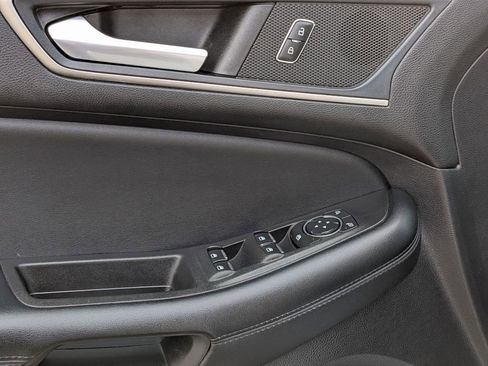 Used 2022 Ford Edge SEL image 14