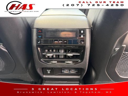 Used 2022 Jeep Grand Cherokee L Overland w/ MOPAR Finishing Package AWD/4WD image 13
