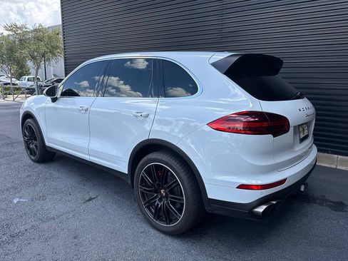 Used 2015 Porsche Cayenne Turbo AWD/4WD image 3