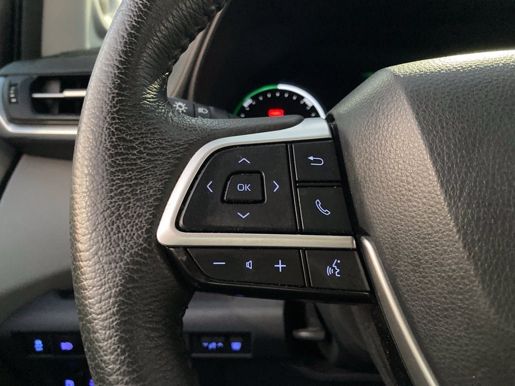 Used 2023 Toyota Sienna XLE w/ XLE Plus Package FWD image 13
