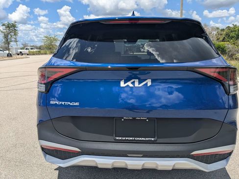 Certified 2024 Kia Sportage EX FWD image 6