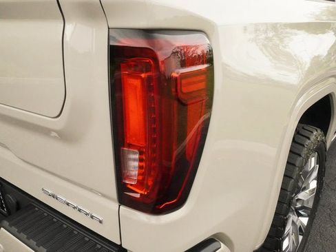 New 2026 GMC Sierra 1500 Denali w/ Denali Reserve Package AWD/4WD image 38