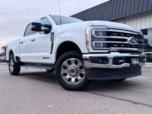 Used 2023 Ford F250 Lariat w/ Chrome Package image 36