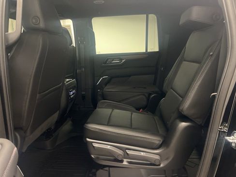 New 2026 GMC Yukon XL Denali w/ LPO, Floor Liner Package image 10