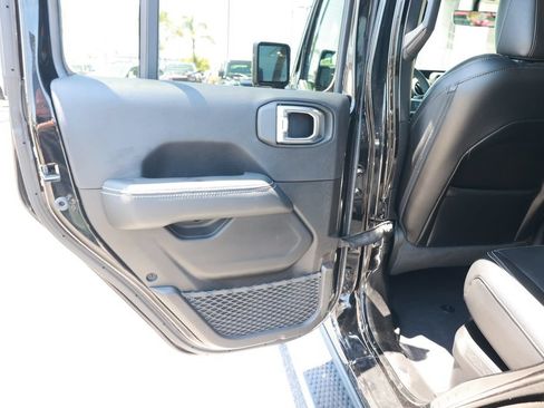 Used 2023 Jeep Wrangler Unlimited Sahara w/ Cold Weather Group AWD/4WD image 40