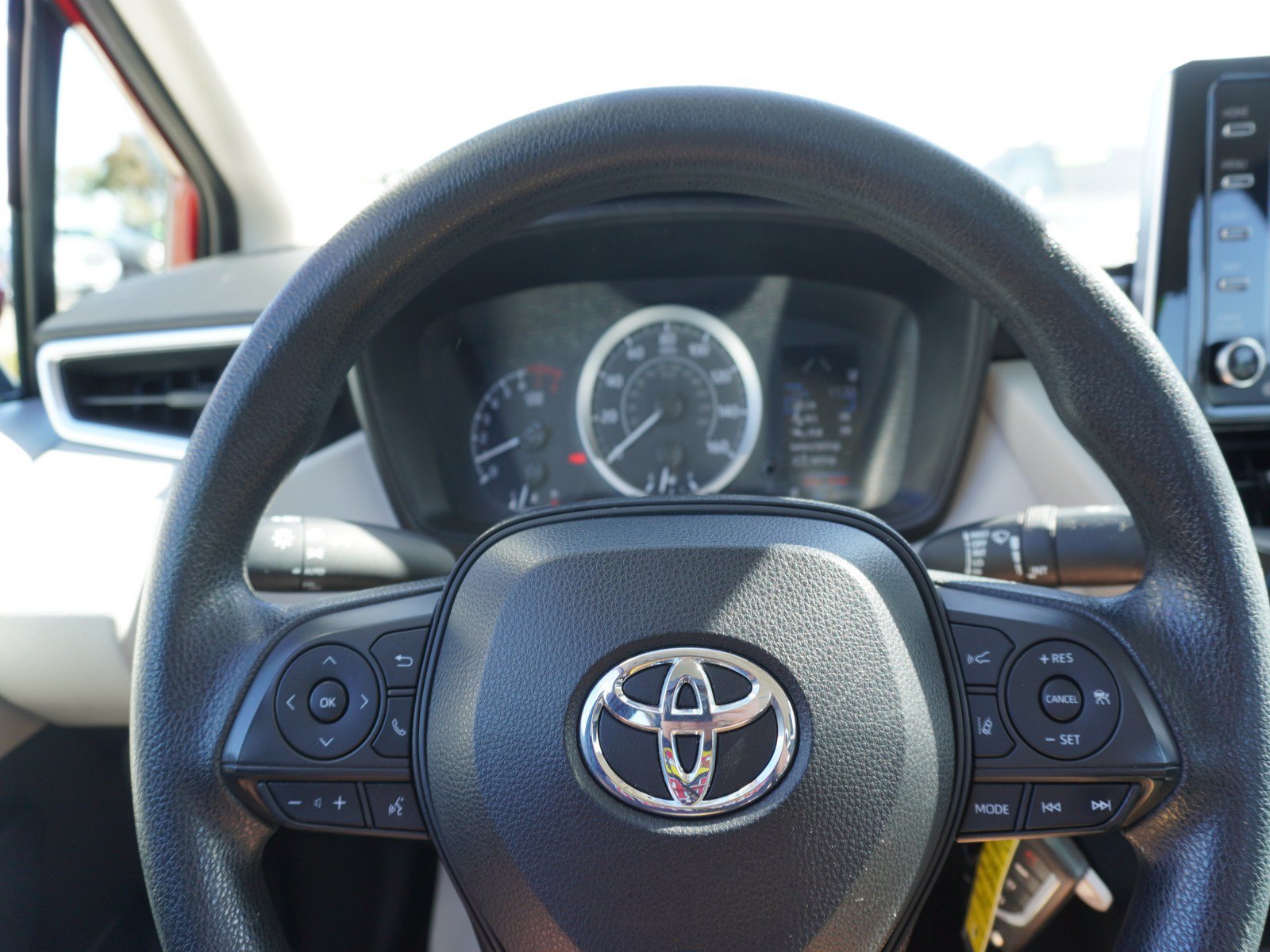 Used 2021 Toyota Corolla LE FWD image 19