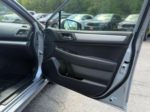 Used 2016 Subaru Legacy 2.5i Premium w/ Moonroof Package AWD/4WD image 21