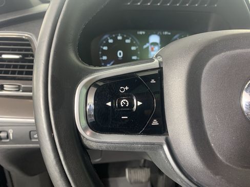 Used 2018 Volvo XC90 T6 Momentum w/ Convenience Package AWD/4WD image 18