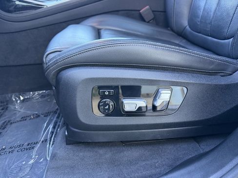 Used 2019 BMW X7 xDrive50i w/ M Sport Package image 13