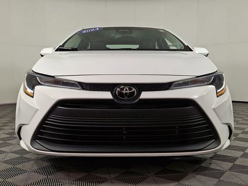 Used 2024 Toyota Corolla LE image 5